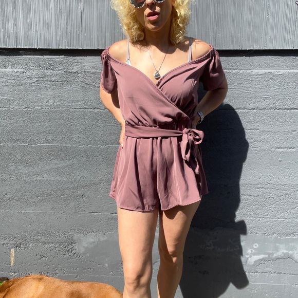 Tobi Romper size M - Picture 6 of 8